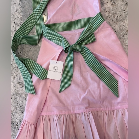 PROPER PEONY PINK / GREEN CHRISTMAS TREE NOEL APRON - ADULT - Picture 4 of 5